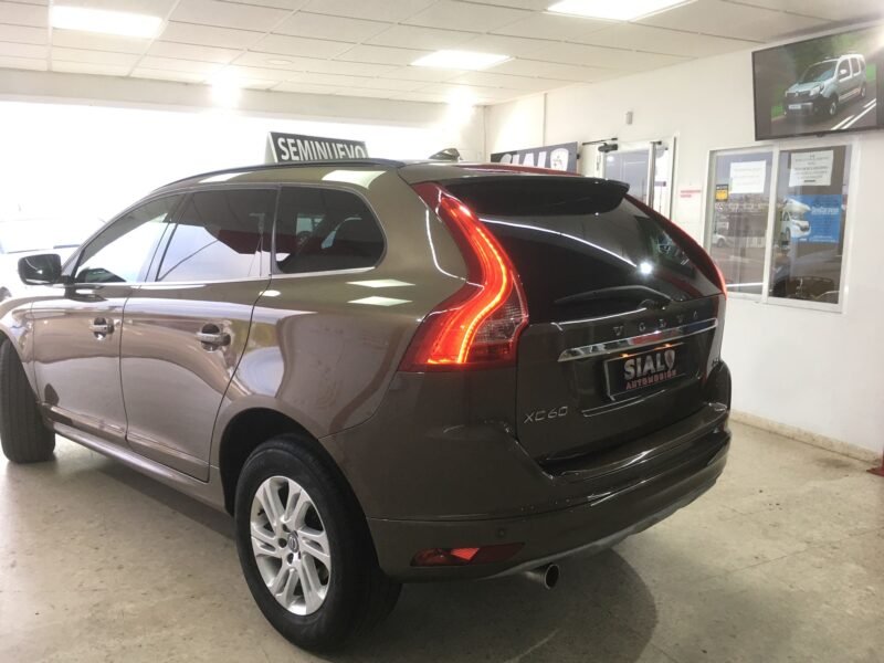 VOLVO XC60 2.0 D3 KINETIC AUTO
