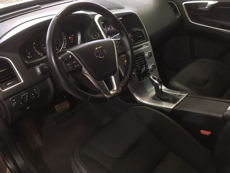 VOLVO XC60 2.0 D3 KINETIC AUTO