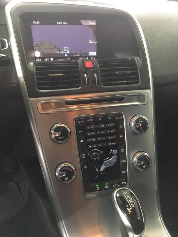 VOLVO XC60 2.0 D3 KINETIC AUTO