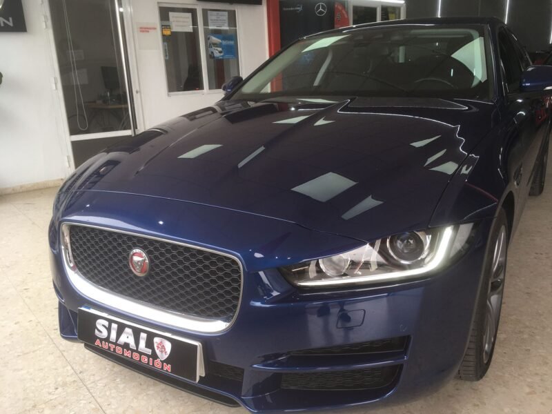 JAGUAR XE 2.0D 180PS PURE