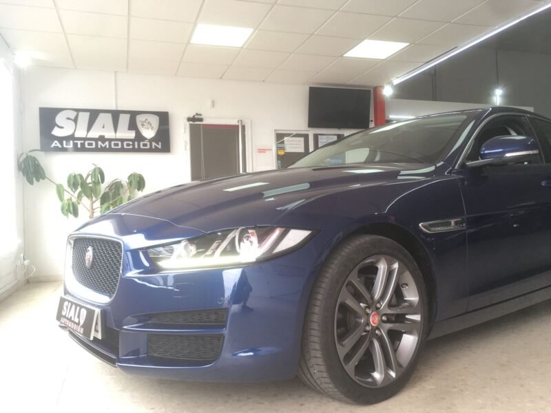JAGUAR XE 2.0D 180PS PURE