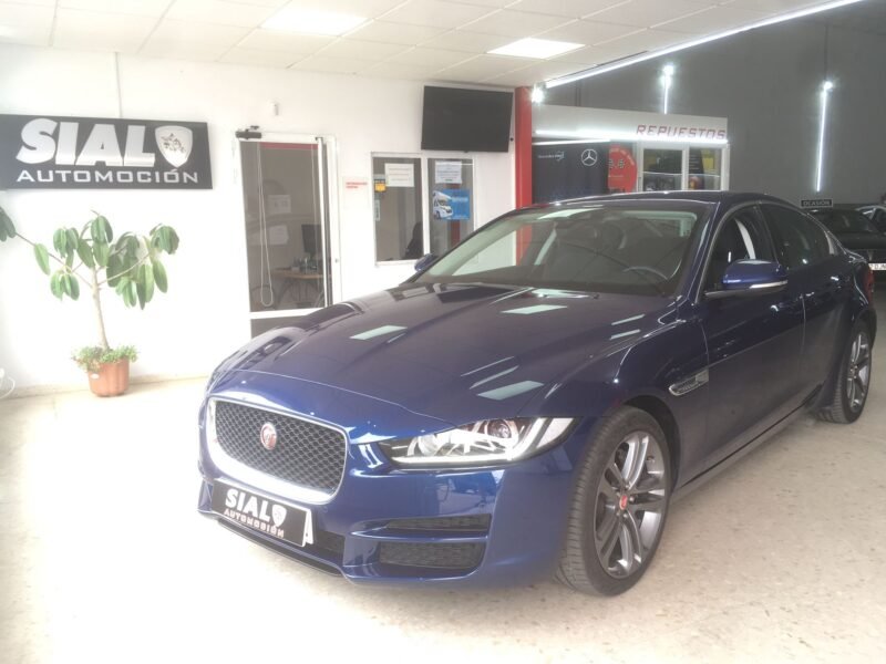 JAGUAR XE 2.0D 180PS PURE