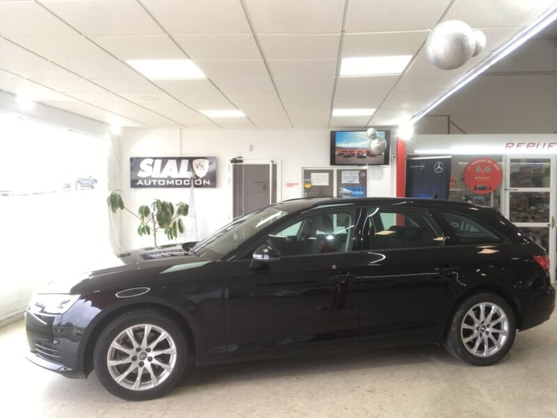 AUDI A4 AVANT 2.0 TDI S TRONIC