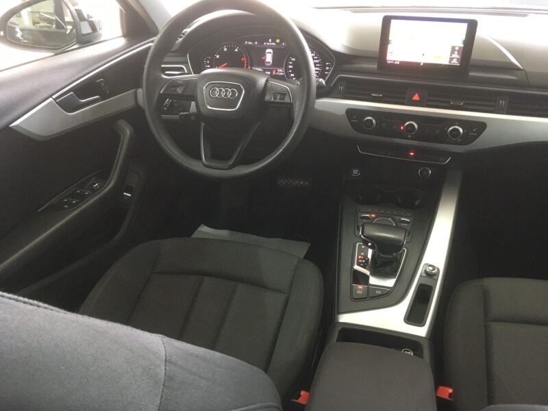 AUDI A4 AVANT 2.0 TDI S TRONIC
