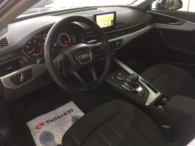 AUDI A4 AVANT 2.0 TDI S TRONIC