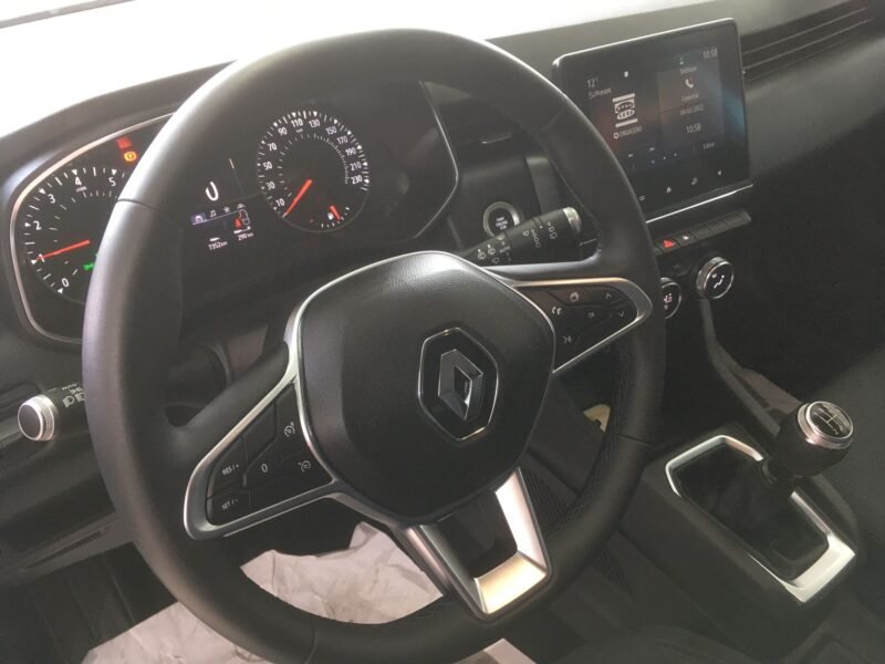 RENAULT Clio LIMITED TCE