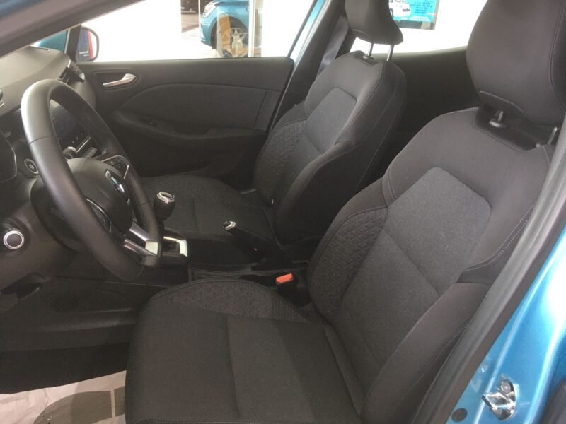 RENAULT Clio LIMITED TCE