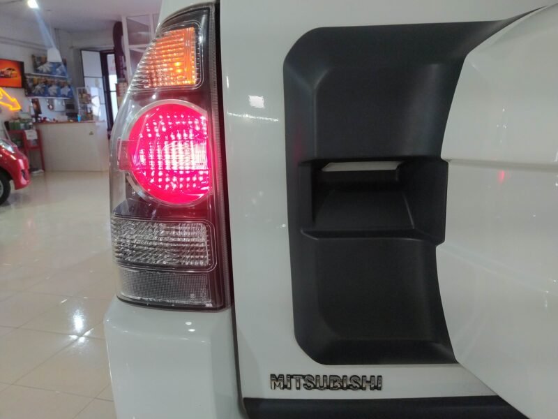 MITSUBISHI MONTERO SPIRIT