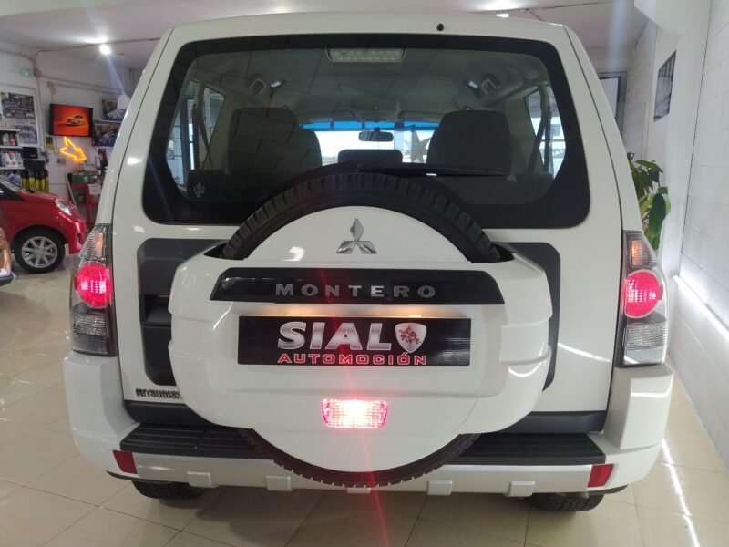 MITSUBISHI MONTERO SPIRIT