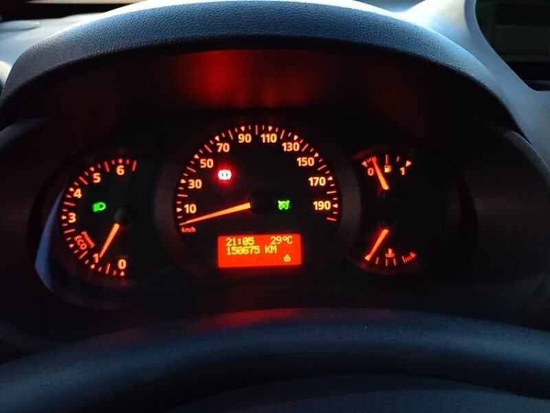 RENAULT KANGOO COMBI DCi 90 -NO ADBLUE-