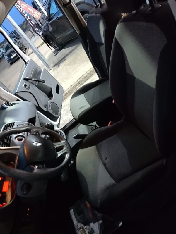 RENAULT KANGOO COMBI DCi 90 -NO ADBLUE-